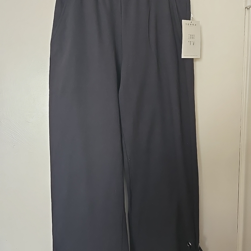 Terra & Sky  Casual Minimalist Black Wide Leg Pull On Pants Sz Medium NWT